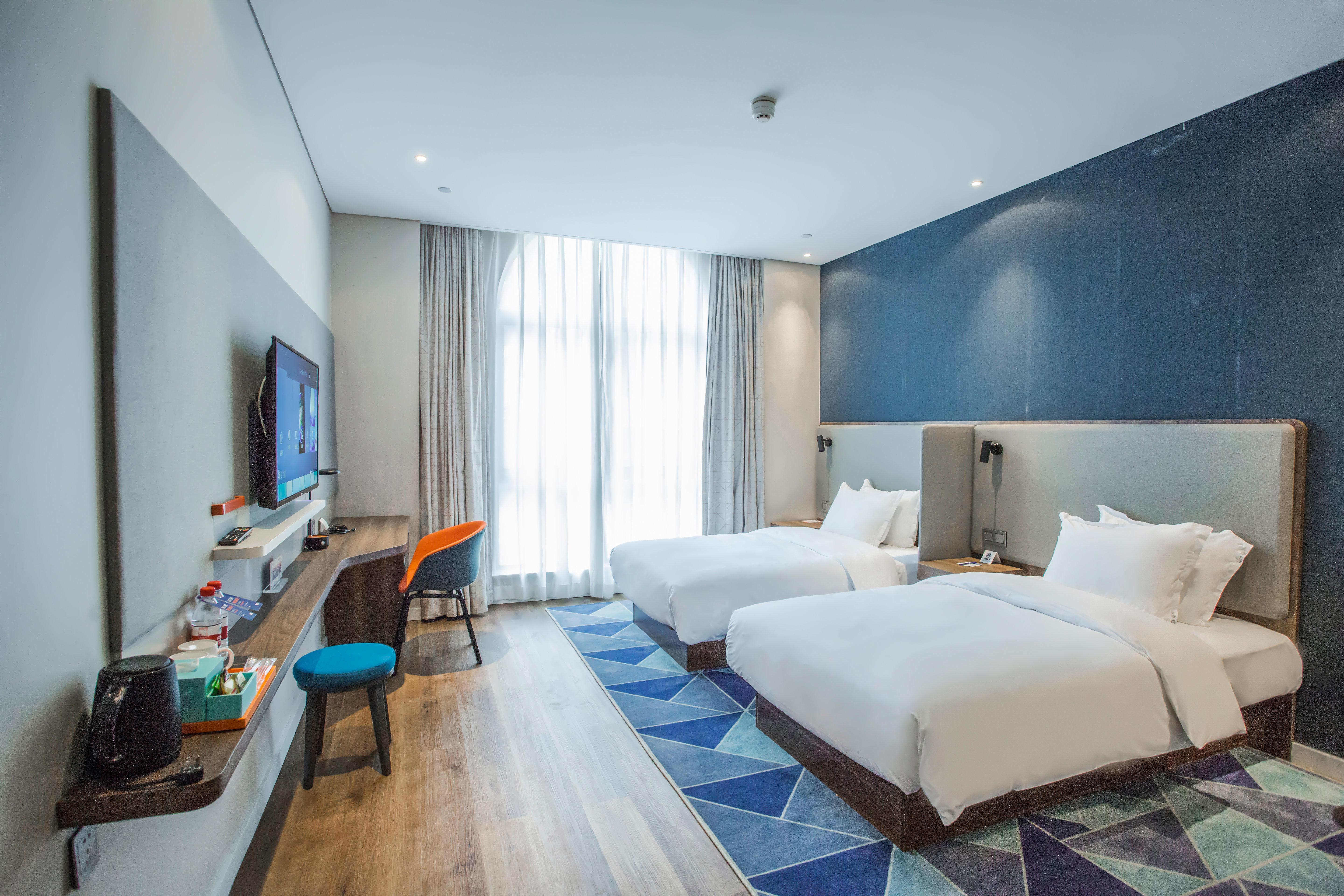 Holiday Inn Express Shanghai Pudong Chuansha, An Ihg Hotel Экстерьер фото