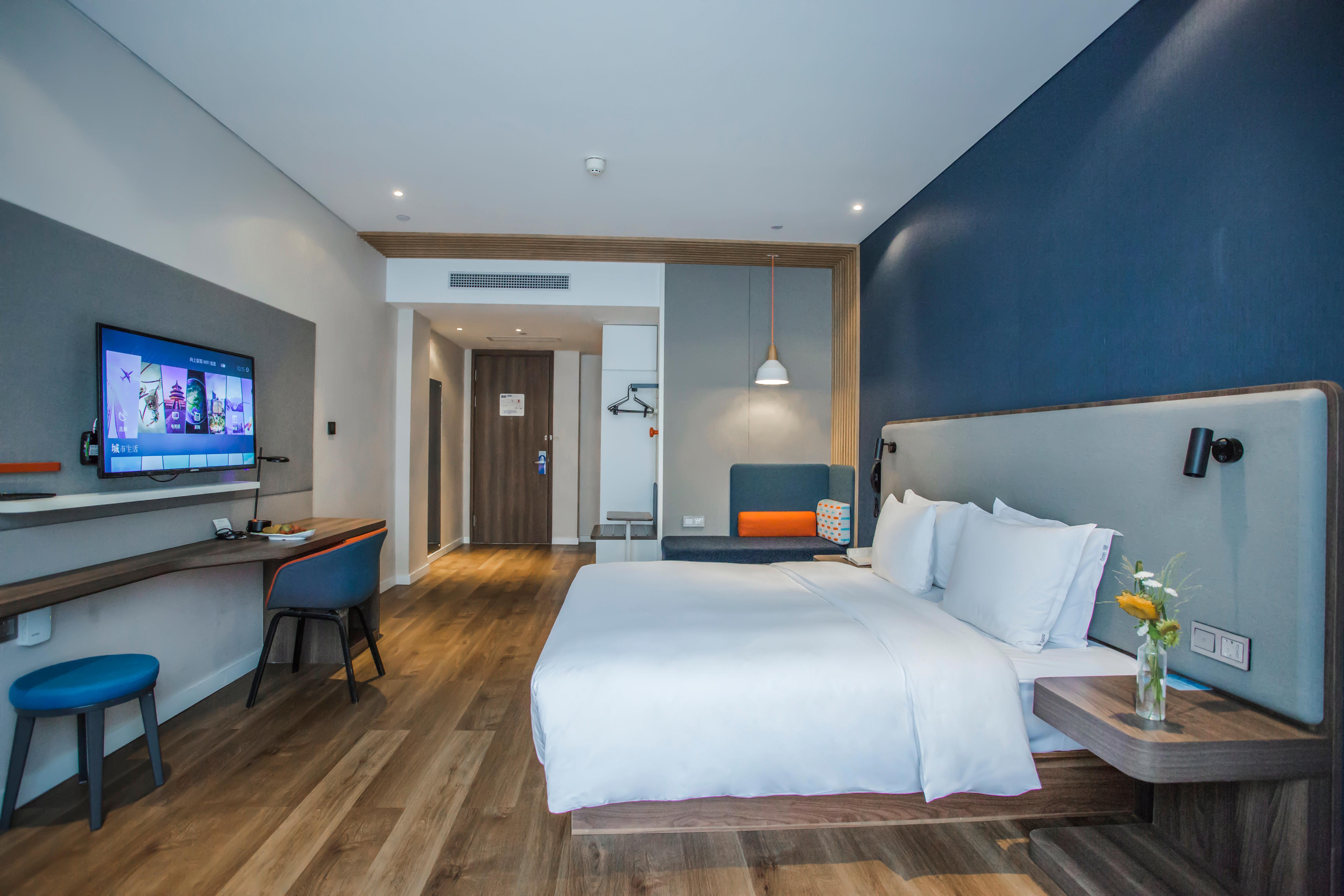 Holiday Inn Express Shanghai Pudong Chuansha, An Ihg Hotel Экстерьер фото
